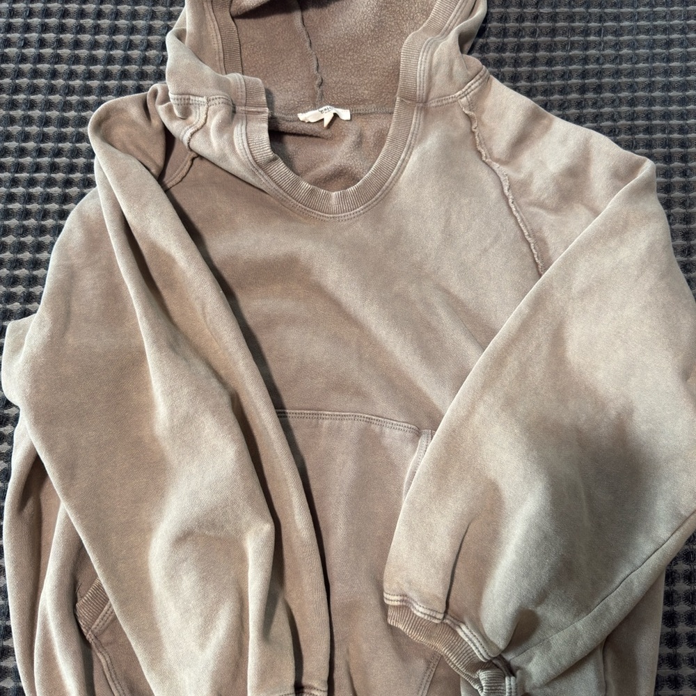 Easel hoodie EUC size small oversized fit